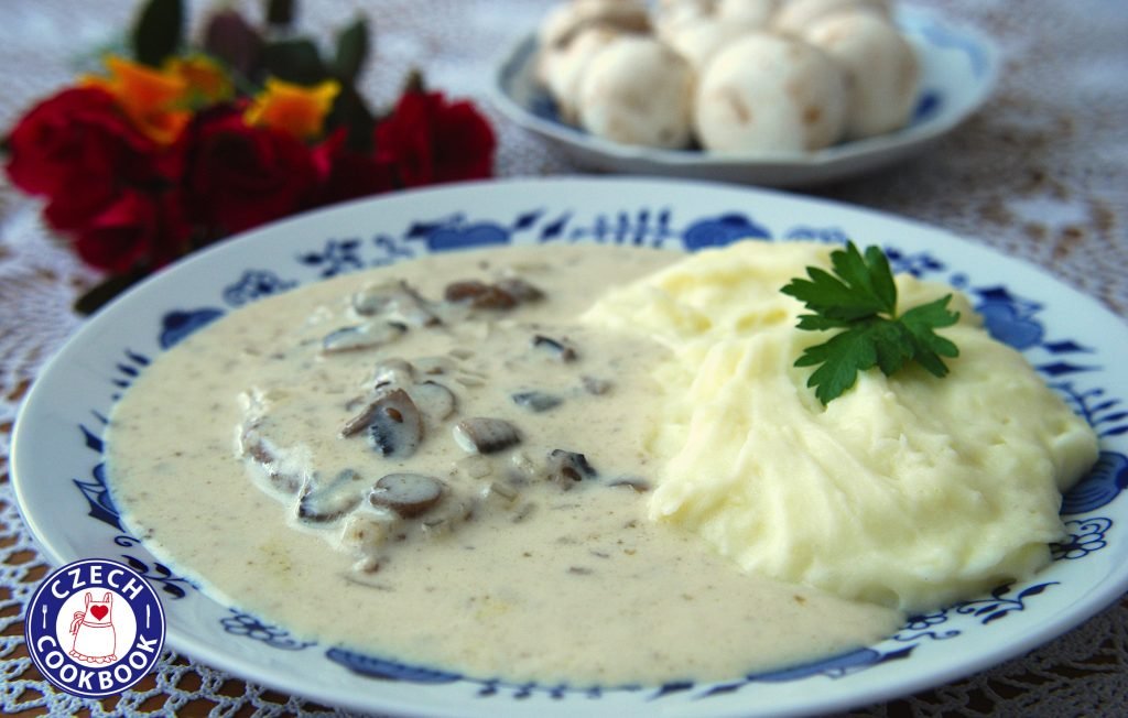 Beef With Creamy Mushroom Sauce – Hovězí na houbách ve smetanové omáčce