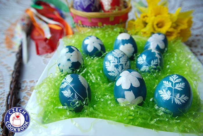 Red Cabbage Easter Eggs – Vajíčka barvená červeným zelím